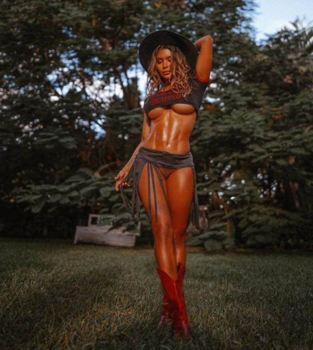 Спортивные девушки