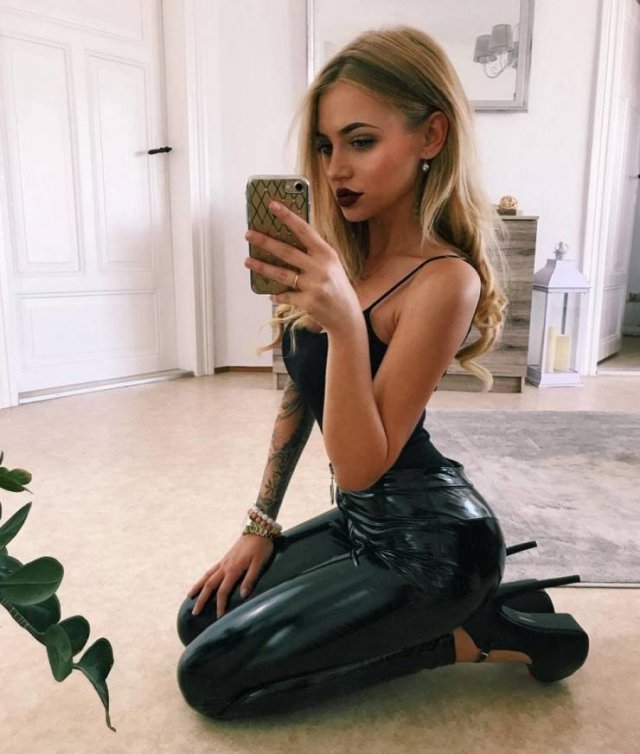 Девушки в коже и латексе 41 фото