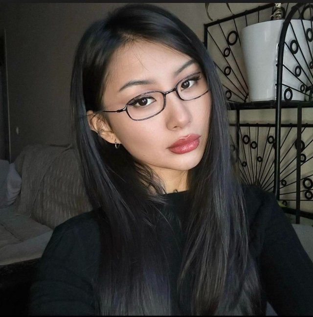 Девушки из социальных сетей